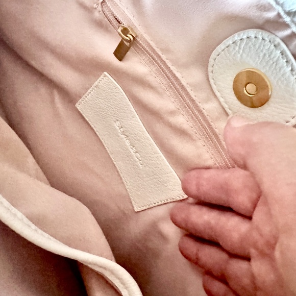 NWT Style & Co. White Crossbody Bag with Cutout Design - Picture 8 of 10